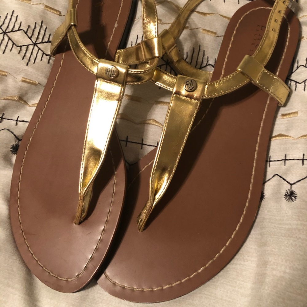 Gold Sandals ☀️
